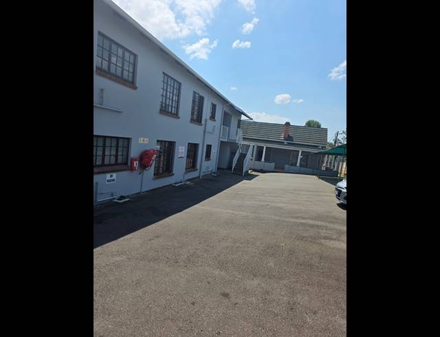 2 BEDROOM FLAT TO LET IN SCOTTSVILLE